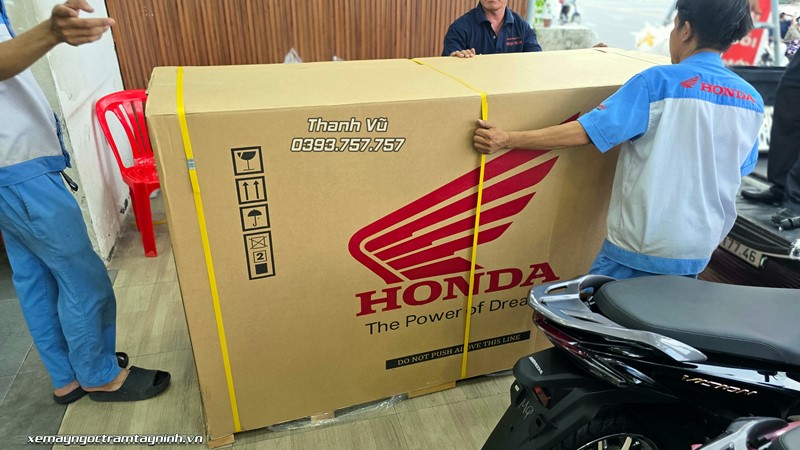 Đóng thùng Honda Cross Cub Kumamon bản giới hạn, chốt giao anh khách phương xa ngày 17/7/2026 5 Honda Cross Cub Kumamon 11