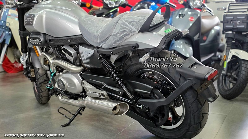 Hyosung GV350X 53 Hyosung GV350X mau bac 10