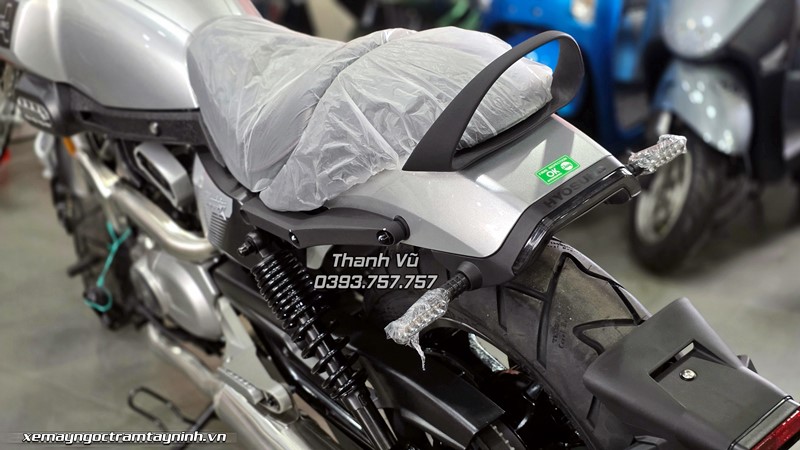 Hyosung GV350X 56 Hyosung GV350X mau bac 16