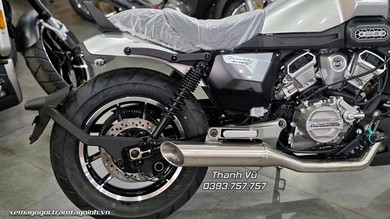 Hyosung GV350X 54 Hyosung GV350X mau bac 5