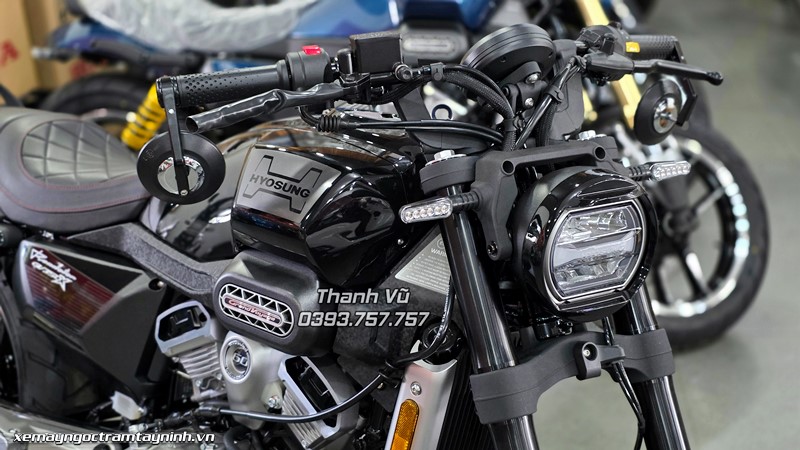 Hyosung GV350X 31 Hyosung GV350X mau den 2