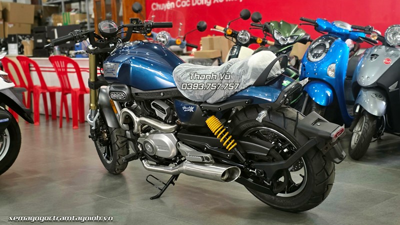 Hyosung GV350X 28 Hyosung GV350X mau xanh 11