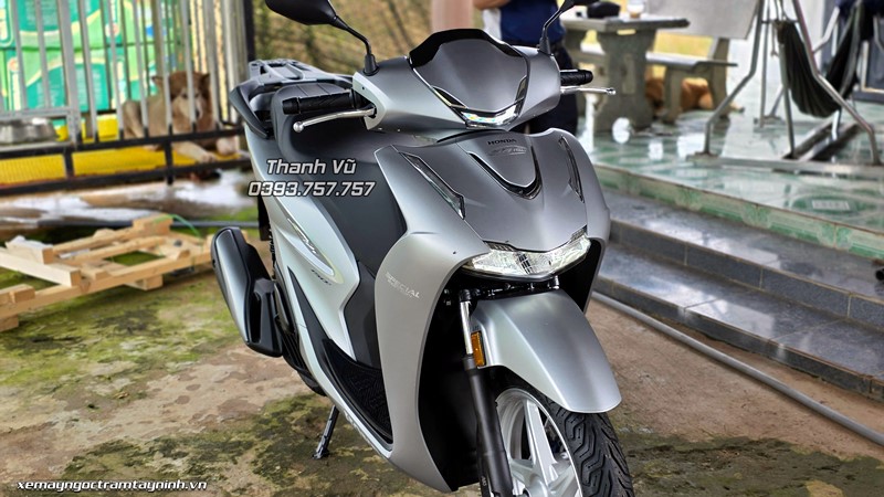 Đập thùng tại nhà khách SH Italy 150i New Concept Design 2026 màu bạc 6 SH Italy 150i New Concept Design 2026 2