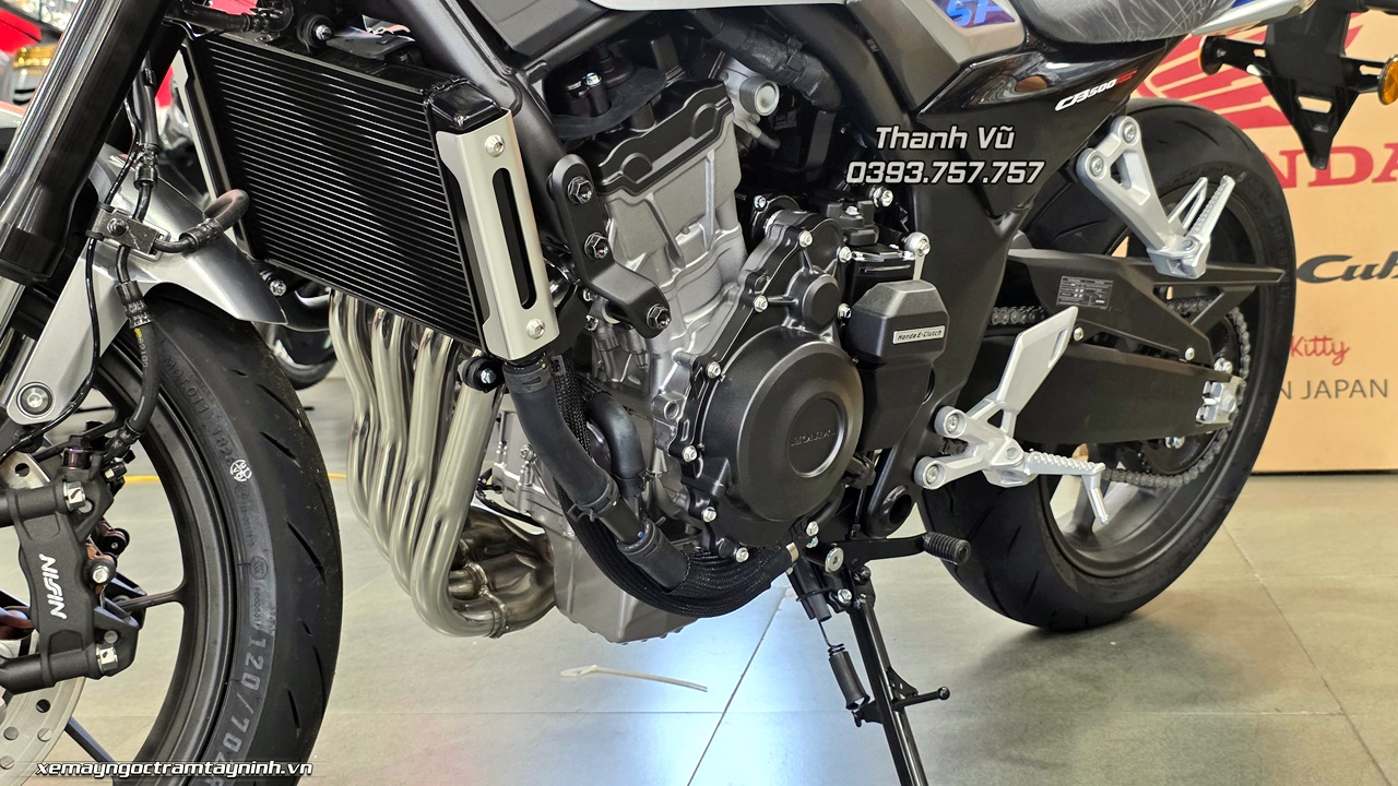 Honda CB500SF Super Four 2026 được phân phối tại Ngọc Trâm Tây Ninh – Vì sao mẫu xe 4 xi-lanh này được khách hàng yêu thích? 5 Honda CB500SF Super Four 2026 20