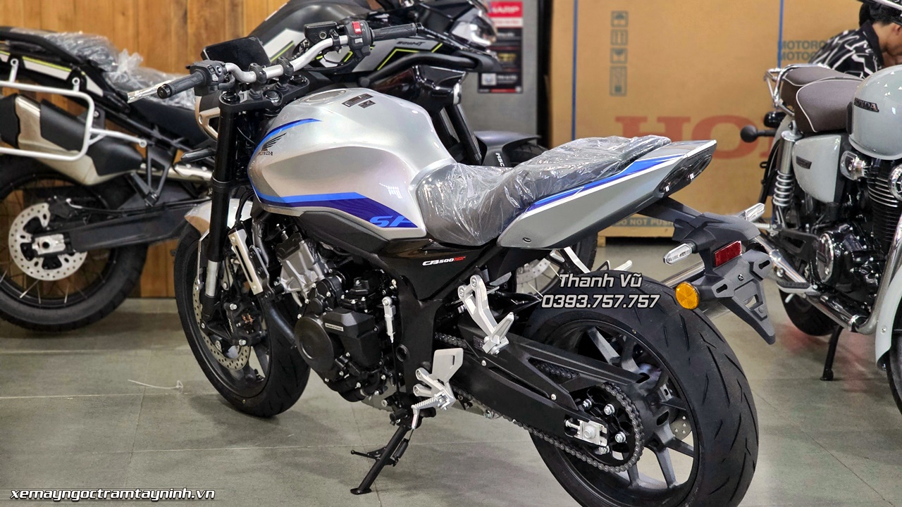 Honda CB500SF Super Four 2026 được phân phối tại Ngọc Trâm Tây Ninh – Vì sao mẫu xe 4 xi-lanh này được khách hàng yêu thích? 4 Honda CB500SF Super Four 2026 22