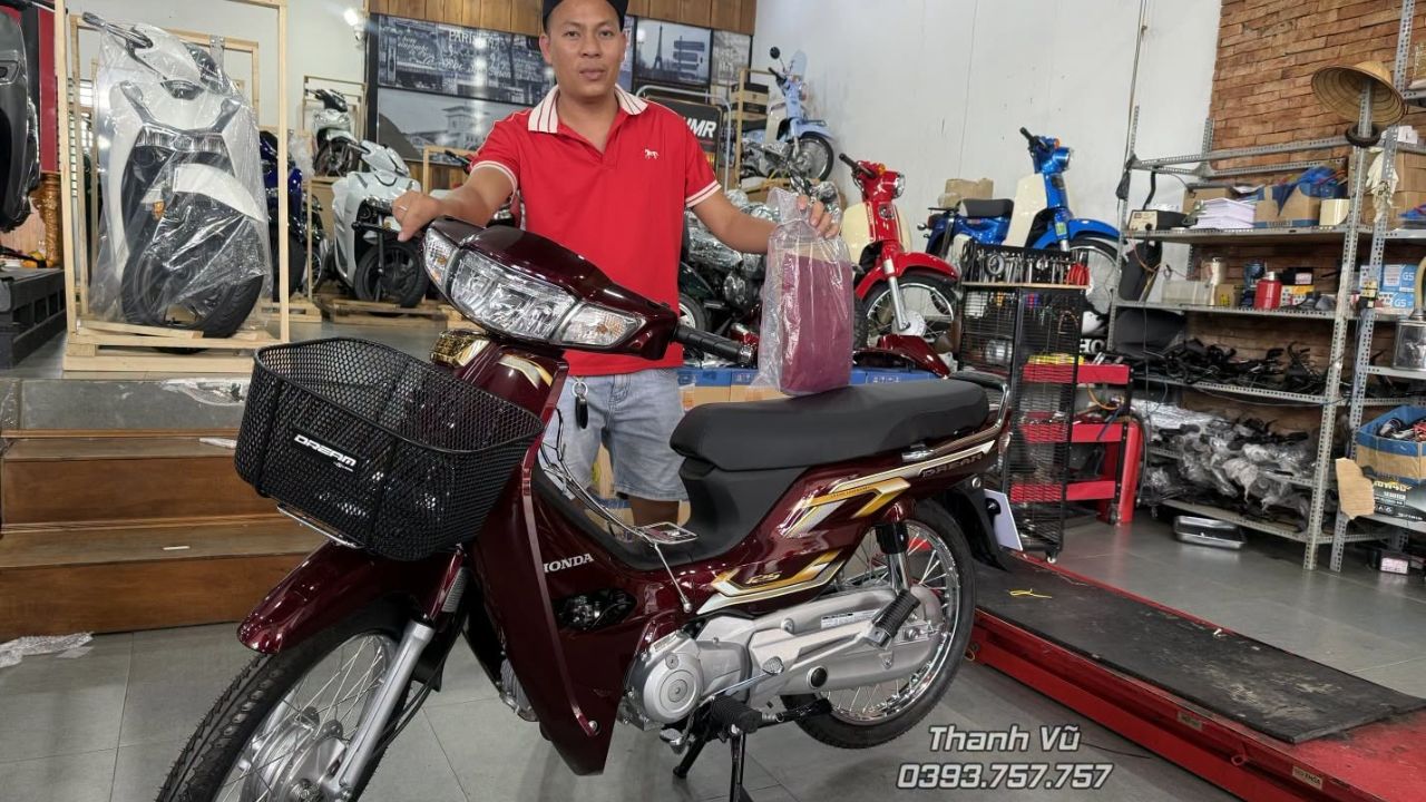 Honda Dream NCX 2026 sắp hết hàng: Cơ hội cuối cho người mê Honda Dream 6 chot giao 2 xe sang 22 8 dream ncx 125 honda ct125 ve binh duong 4