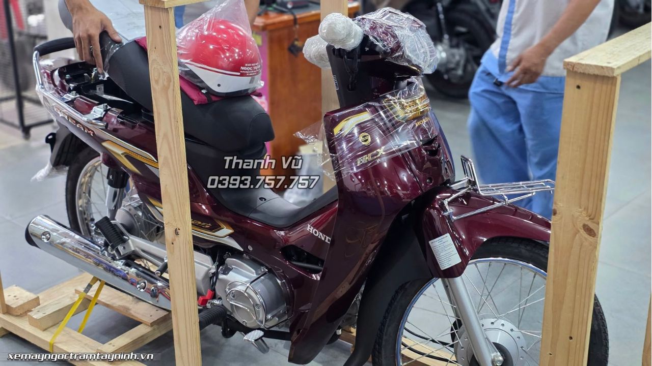 Dream 125 NCX 2026 màu đỏ “Bắc tiến” ra Hà Nội: Sức hút của mẫu xe số huyền thoại 5 Dream 125 NCX 2026 màu đỏ “Bắc tiến” ra Hà Nội