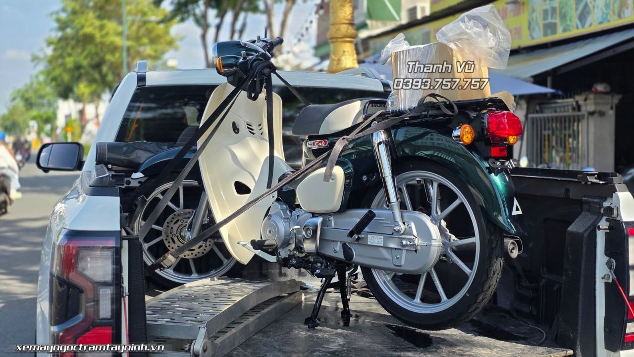Honda Super Cub 110 nội địa Nhật - Hơn 100 triệu cho một chiếc Cub Nhật? 4 Bàn giao Honda Super Cub 110 nội địa Nhật