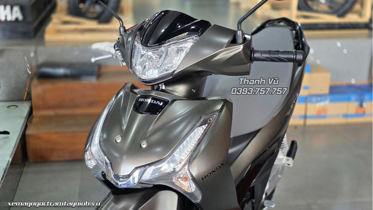 Honda Wave 125i 2026 màu nâu đen chính thức rời Xe Máy Ngọc Trâm Tây Ninh để bàn giao khách hàng tại Long An 2 Honda Wave 125i 2026 màu nâu đen chính thức rời Xe Máy Ngọc Trâm Tây Ninh để bàn giao khách hàng tại Long An