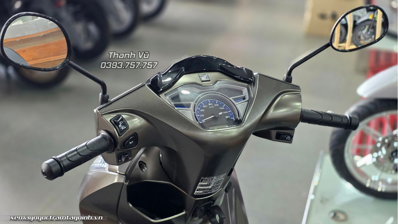 Honda Wave 125i 2026 màu nâu đen chính thức rời Xe Máy Ngọc Trâm Tây Ninh để bàn giao khách hàng tại Long An 4 Honda Wave 125i 2026 màu nâu đen chính thức rời Xe Máy Ngọc Trâm Tây Ninh để bàn giao khách hàng tại Long An