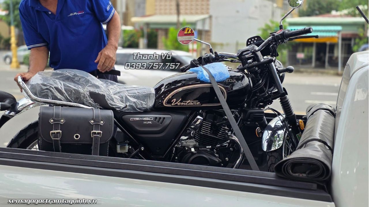 Honda CGX150 Vintage Custom đen bóng – Khách chốt xe, giao tận nơi về Bến Tre 7 Honda CGX150 Vintage Custom đen bóng – Khách chốt xe, giao tận nơi về Bến Tre